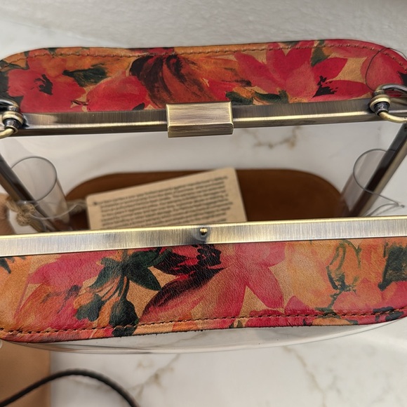 🌸Patricia Nash clear purse - Picture 2 of 5